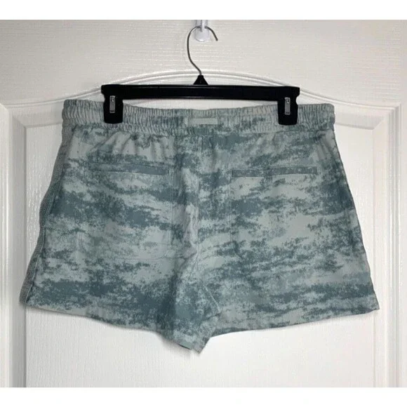 Athleta Farallon Shorts Gray Knit Shorts Size L Coastal Beach Activewear - Picture 4 of 10